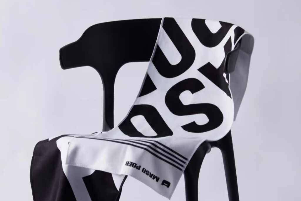 Sweat-wicking sports towel
