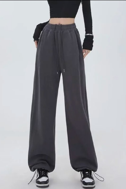 jogger pants